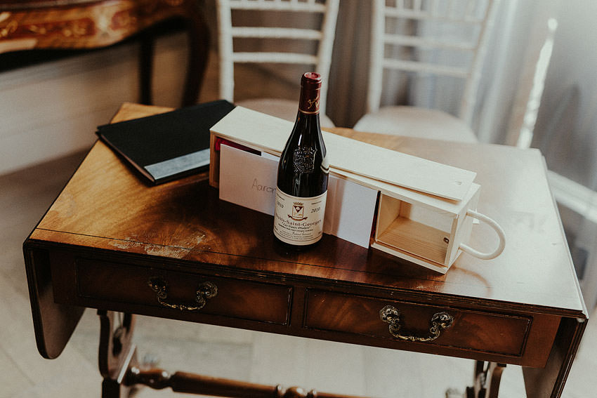 love letter and wine box ceremony