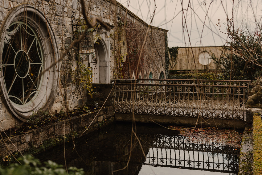 A laidback and intimate winter wedding at The Cliff at Lyons 105