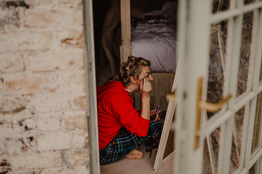 A laidback and intimate winter wedding at The Cliff at Lyons 8