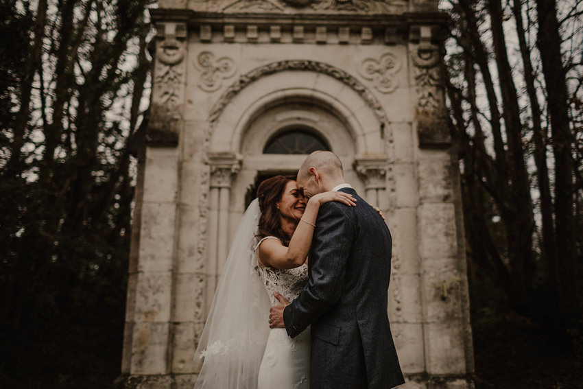 A laidback and intimate winter wedding at The Cliff at Lyons 68