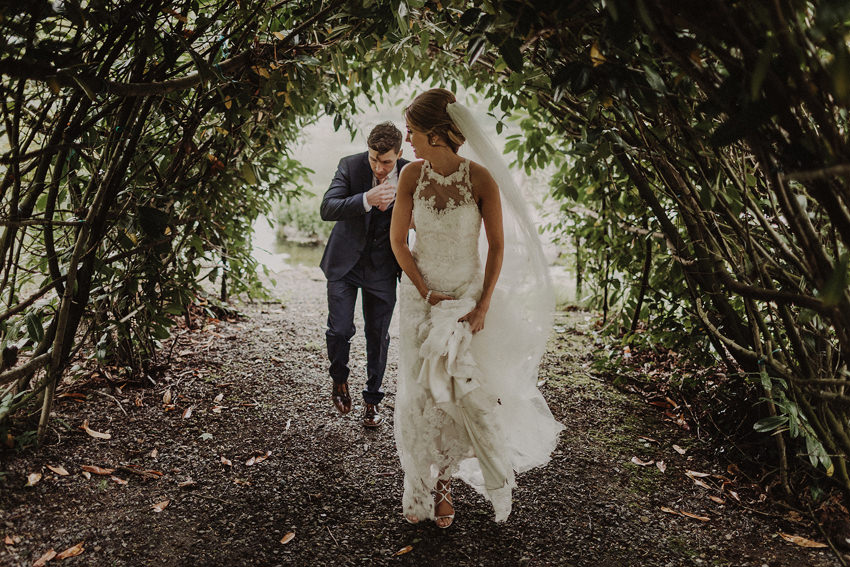 wedding couple at the lake