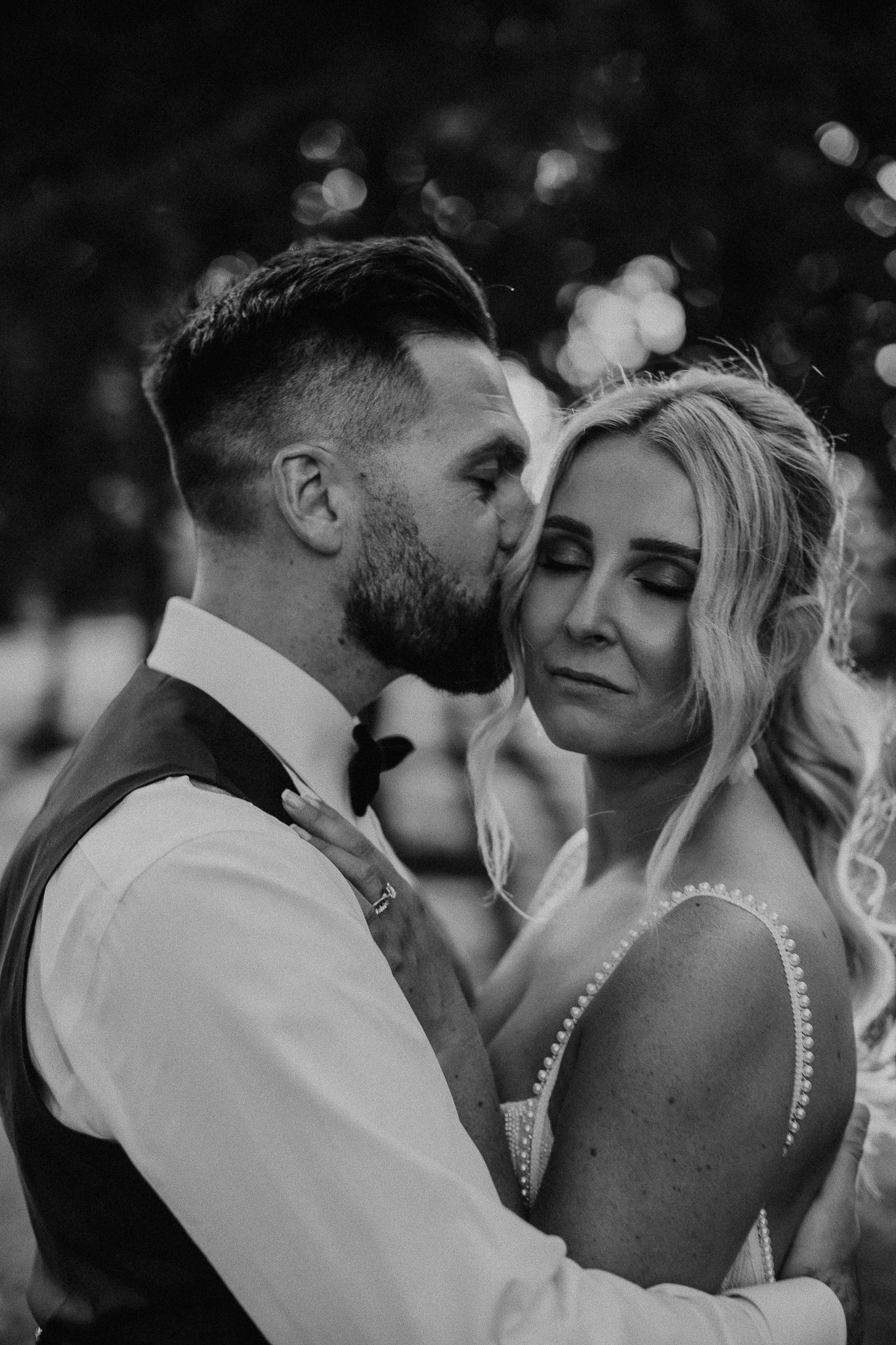 Summer wedding at Tankardstown House | Aoife & Nathan 35