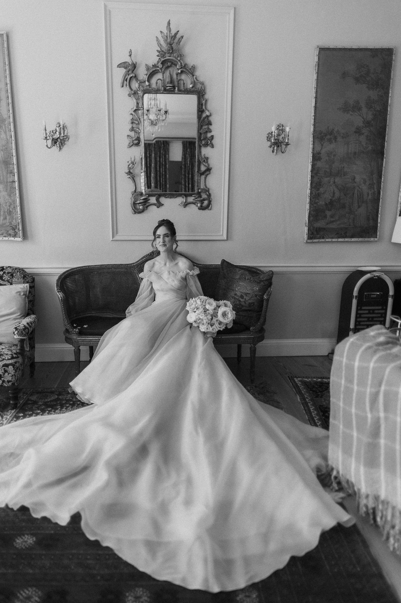 Abby & Fintan's Glamorous Gloster House Wedding 12